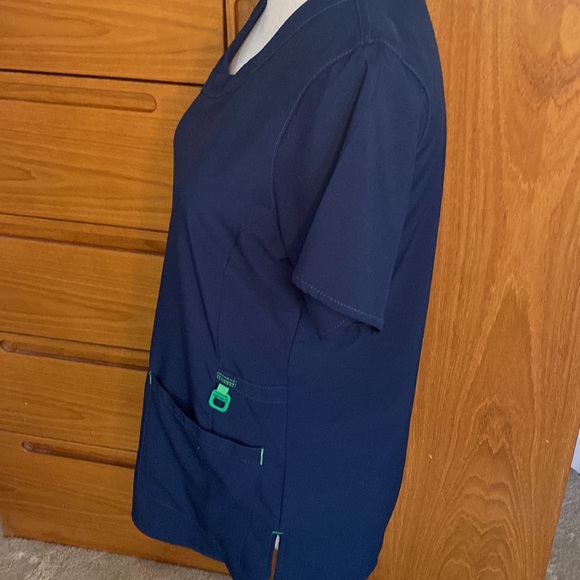 Carhartt brand navy blue scrub top. Size small - Picture 6 of 8